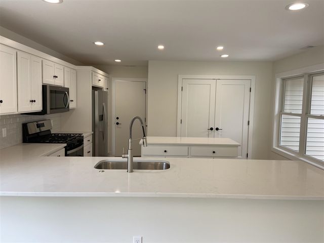 728 Violet Way, Saint Joseph, MI 49085