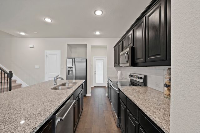422 Milverton Drive, Fort Worth, TX 76036