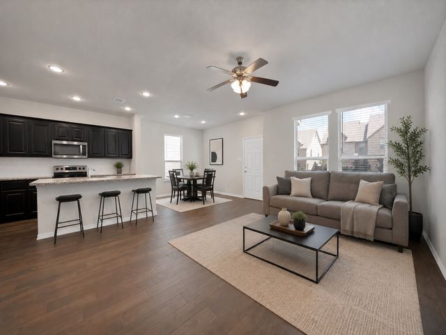 422 Milverton Drive, Fort Worth, TX 76036