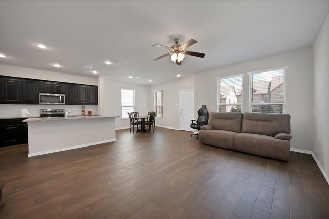 422 Milverton Drive, Fort Worth, TX 76036