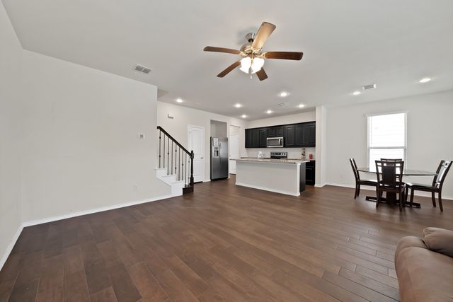 422 Milverton Drive, Fort Worth, TX 76036