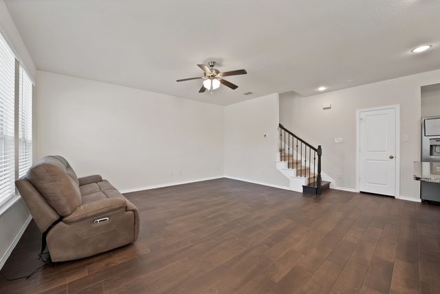 422 Milverton Drive, Fort Worth, TX 76036