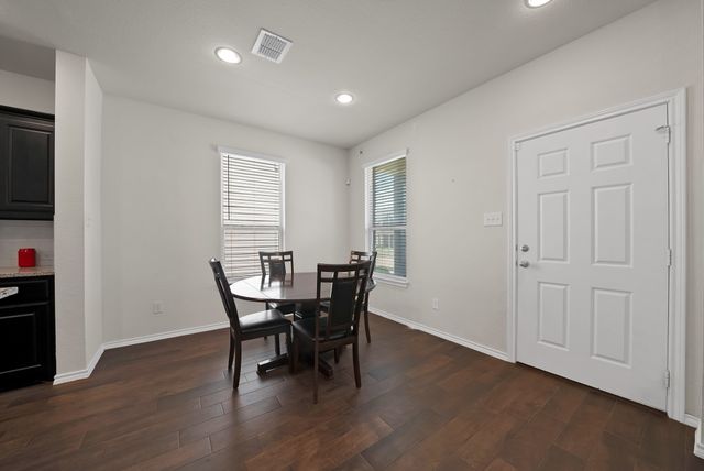 422 Milverton Drive, Fort Worth, TX 76036
