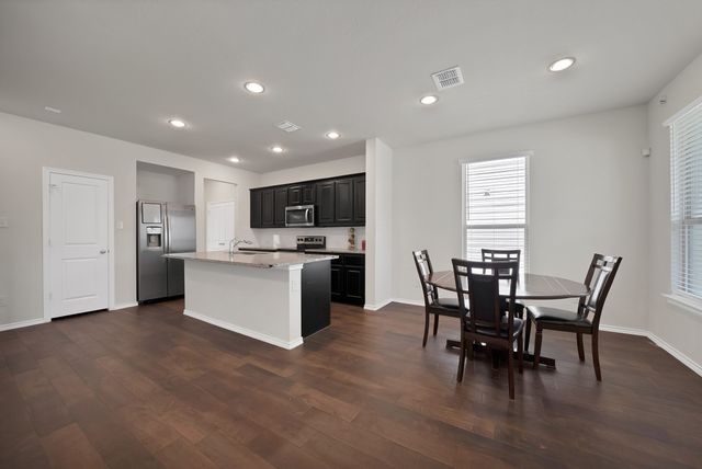 422 Milverton Drive, Fort Worth, TX 76036