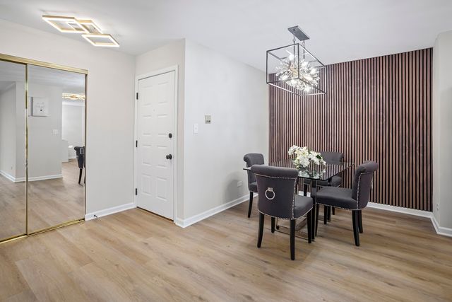 1454 N Elmhurst Road 102B, Mount Prospect, IL 60056