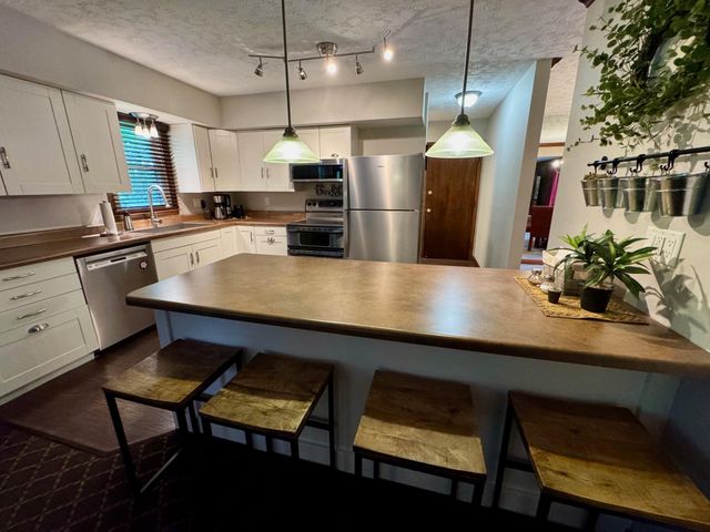 703 Dorchester Drive, Springfield, OH 45506