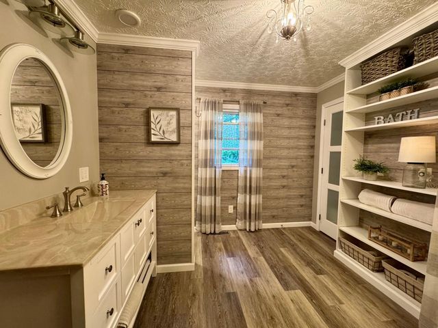 703 Dorchester Drive, Springfield, OH 45506