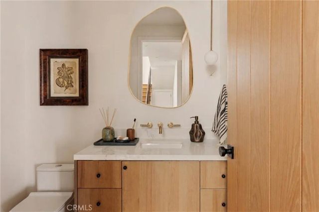 17852 Saticoy Street, Reseda, CA 91335