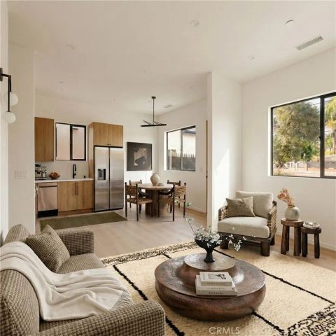 17852 Saticoy Street, Reseda, CA 91335