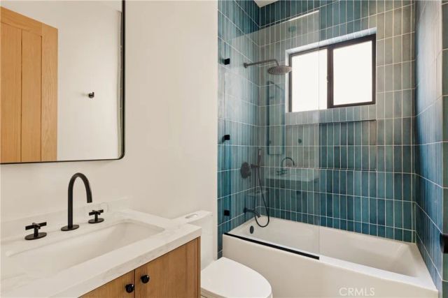 17852 Saticoy Street, Reseda, CA 91335