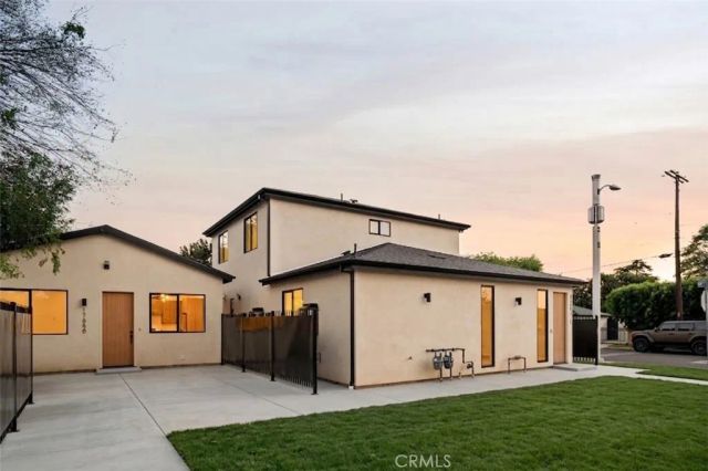 17852 Saticoy Street, Reseda, CA 91335