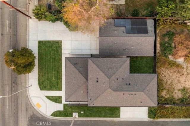 17852 Saticoy Street, Reseda, CA 91335