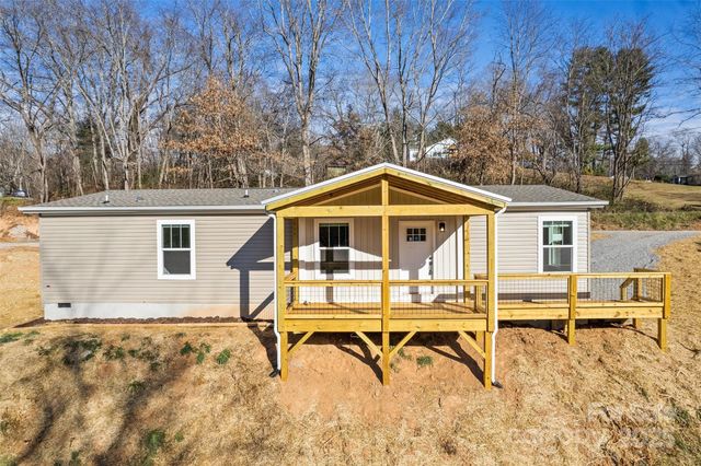77 Geiranger Drive, Clyde, NC 28721