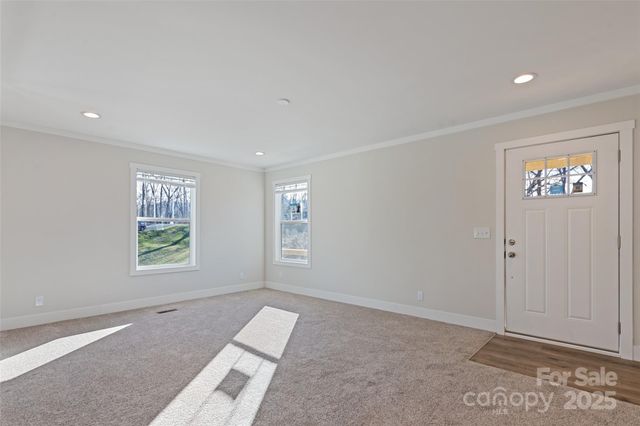 77 Geiranger Drive, Clyde, NC 28721