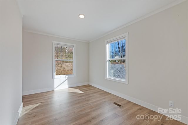 77 Geiranger Drive, Clyde, NC 28721