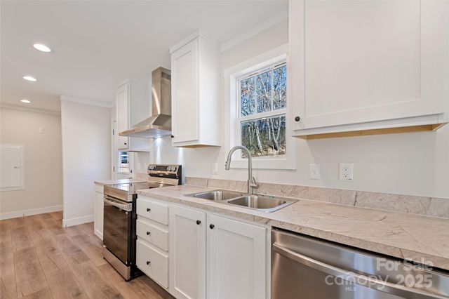 77 Geiranger Drive, Clyde, NC 28721