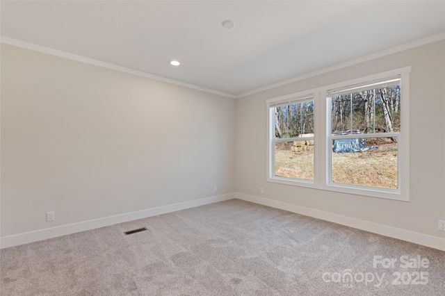 77 Geiranger Drive, Clyde, NC 28721