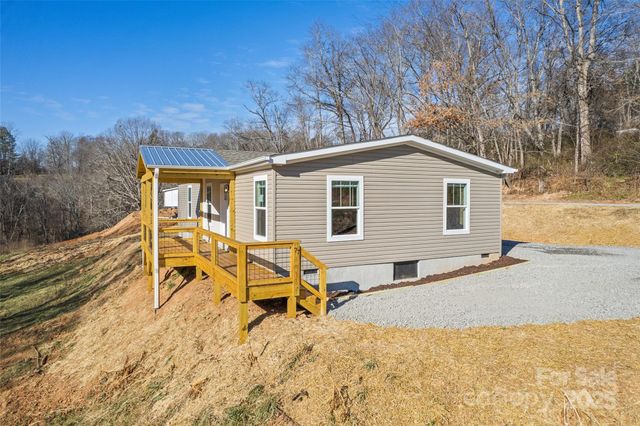 77 Geiranger Drive, Clyde, NC 28721