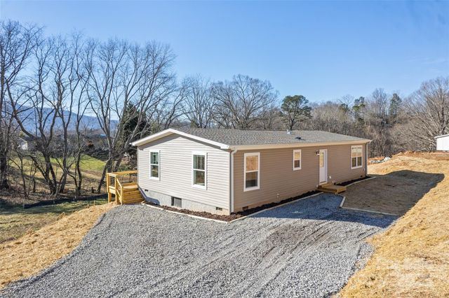 77 Geiranger Drive, Clyde, NC 28721