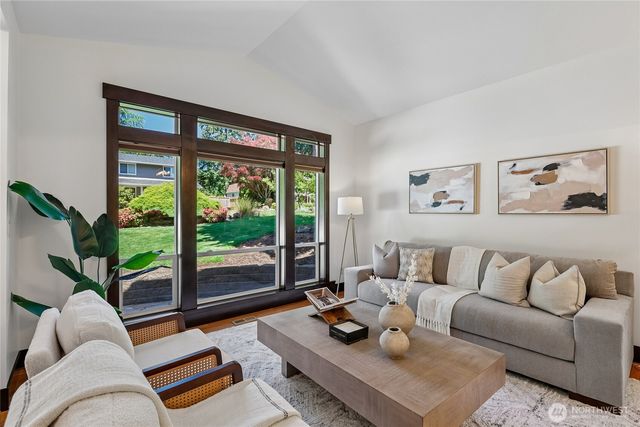 7015 NE 138th Street, Kirkland, WA 98034