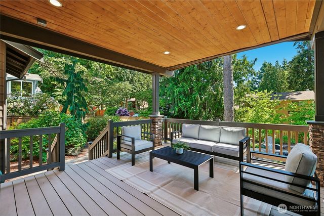 7015 NE 138th Street, Kirkland, WA 98034