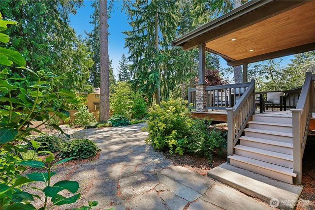 7015 NE 138th Street, Kirkland, WA 98034