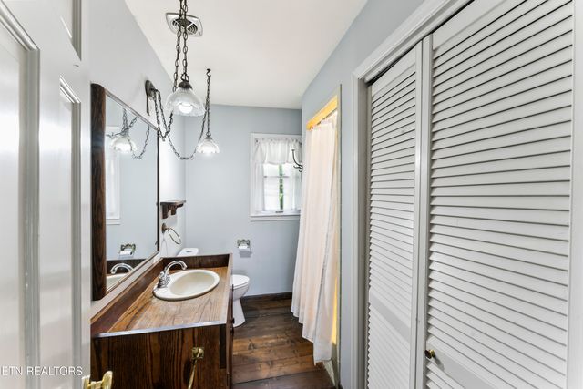 212 W Central Ave, Sweetwater, TN 37874