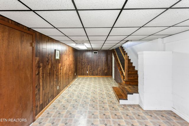 212 W Central Ave, Sweetwater, TN 37874