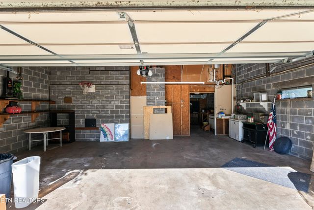 212 W Central Ave, Sweetwater, TN 37874