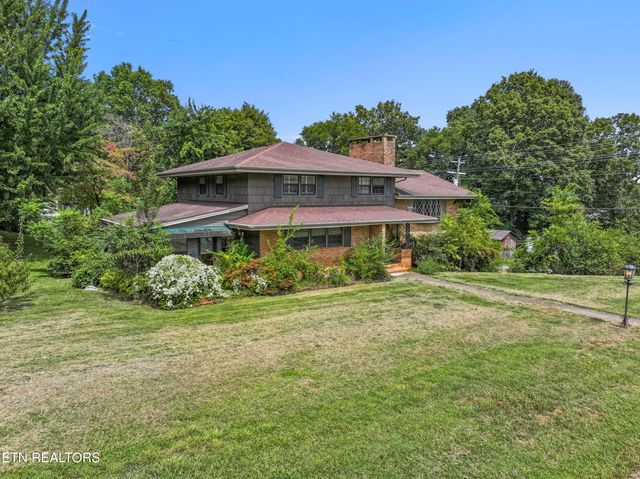 212 W Central Ave, Sweetwater, TN 37874