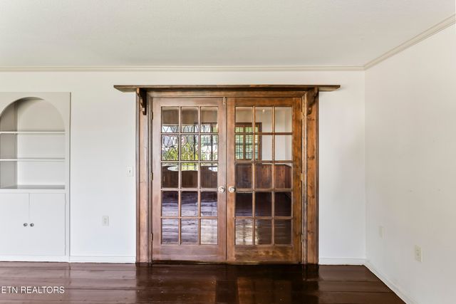 212 W Central Ave, Sweetwater, TN 37874