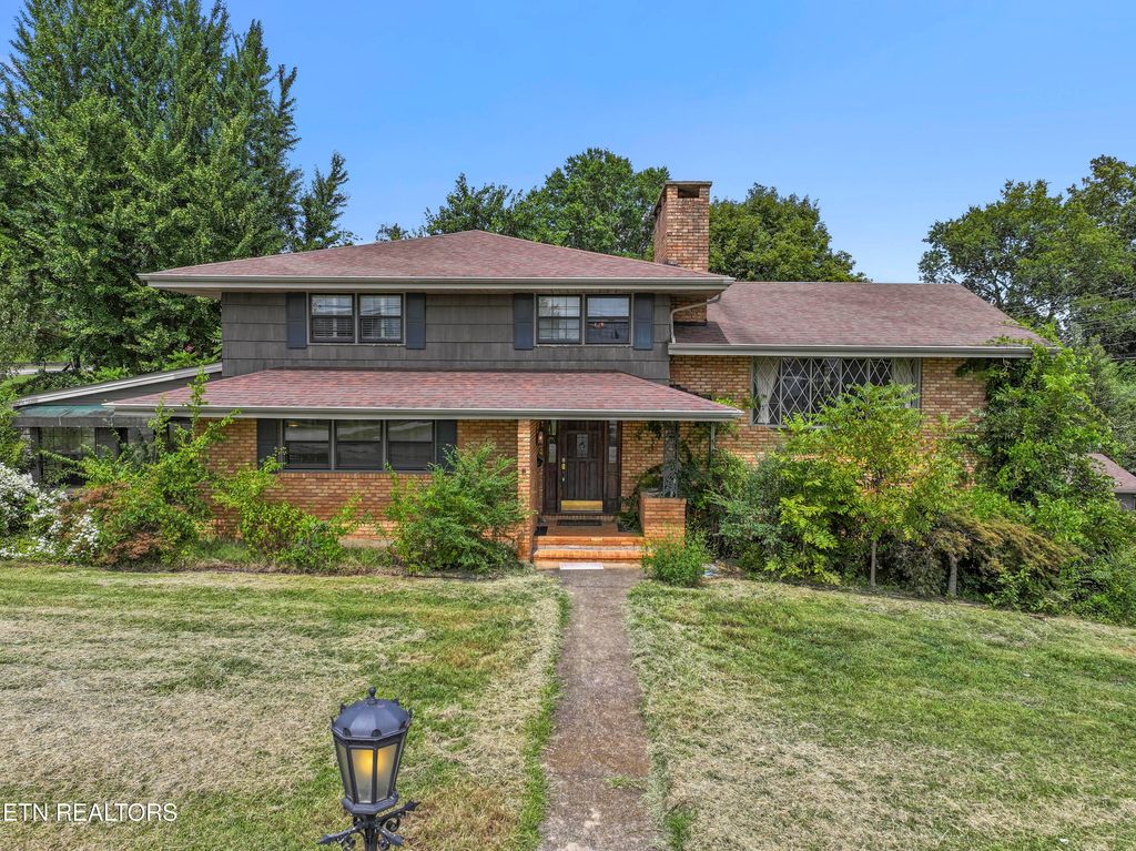 212 W Central Ave, Sweetwater, TN 37874