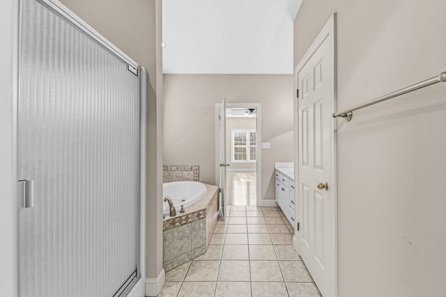 3693 Trousdale Ln, Columbia, TN 38401