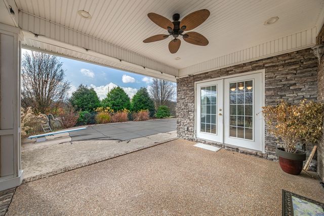 3693 Trousdale Ln, Columbia, TN 38401