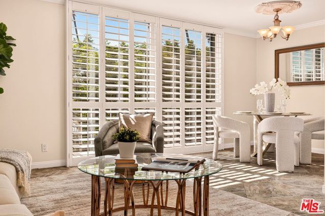 100 S Doheny Drive 402, Los Angeles, CA 90048