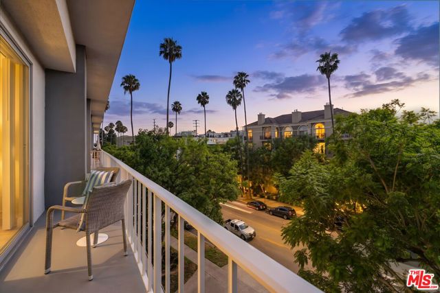 100 S Doheny Drive 402, Los Angeles, CA 90048