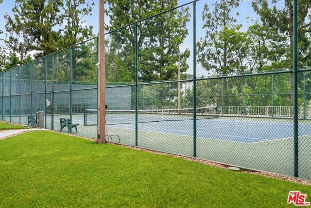 100 S Doheny Drive 402, Los Angeles, CA 90048