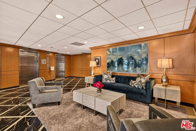 100 S Doheny Drive 402, Los Angeles, CA 90048