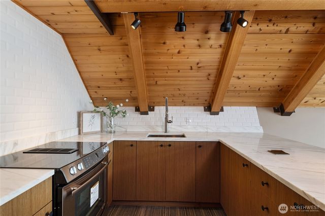 123 E Orre Nobles Road, Union, WA 98592