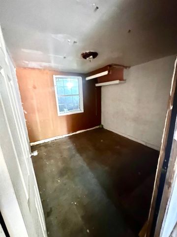 1924 Kenneth St, Modesto, CA 95351