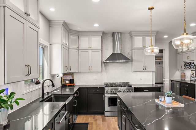 13431 Redbud Drive, St. John, IN 46373