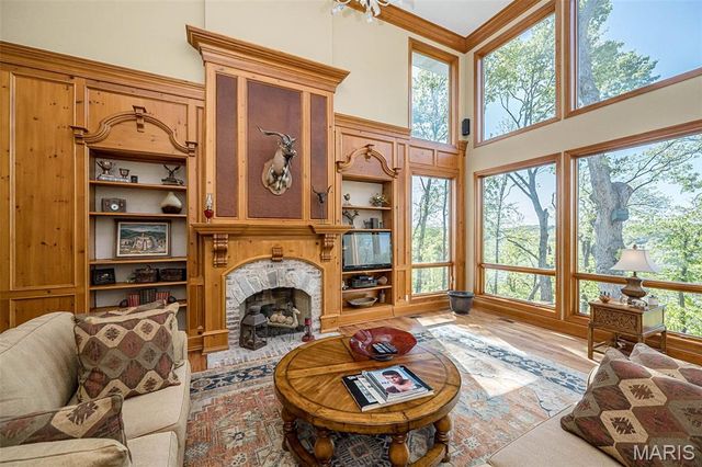 16925 Lewis Spring Farms Road, St Louis, MO 63005