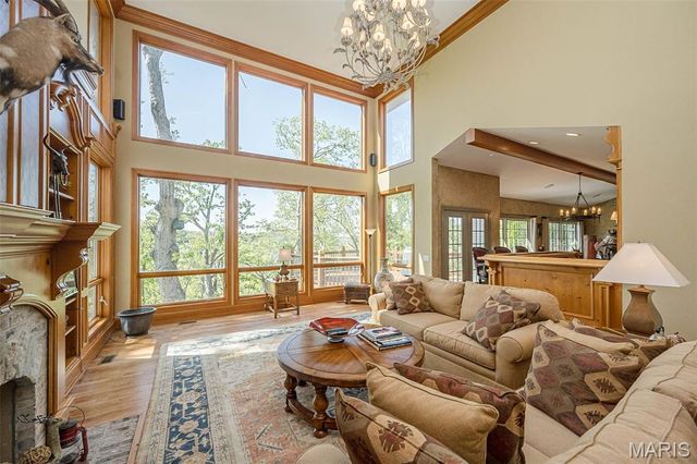 16925 Lewis Spring Farms Road, St Louis, MO 63005