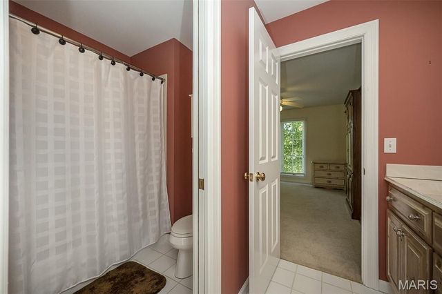 16925 Lewis Spring Farms Road, St Louis, MO 63005