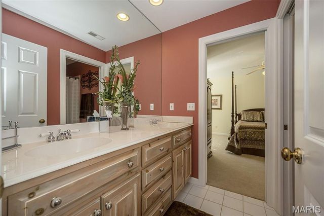 16925 Lewis Spring Farms Road, St Louis, MO 63005