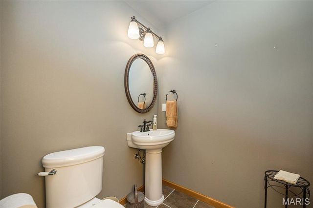16925 Lewis Spring Farms Road, St Louis, MO 63005