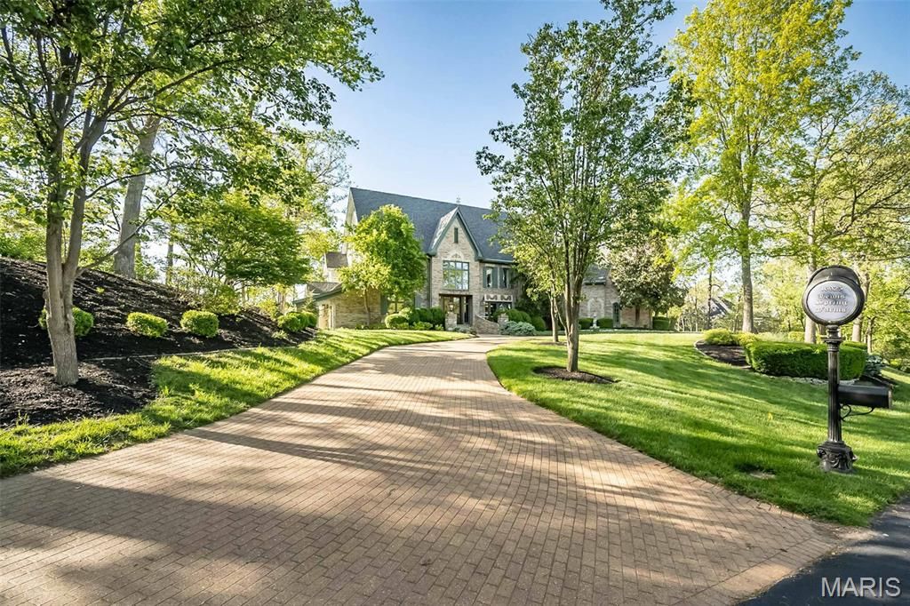 16925 Lewis Spring Farms Road, St Louis, MO 63005