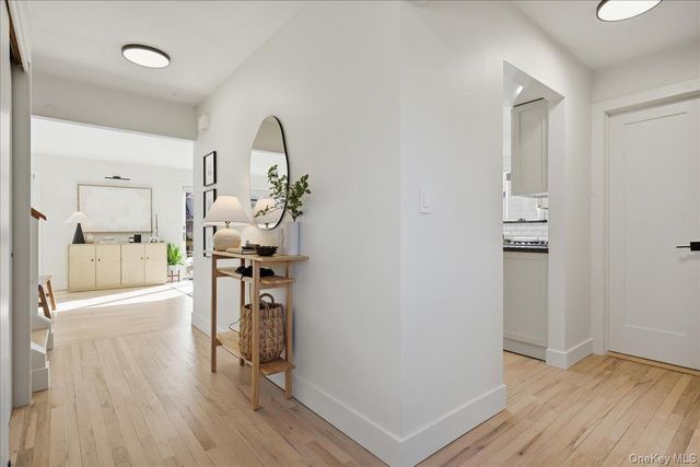 141 Annuskemunnica Road, Babylon, NY 11702