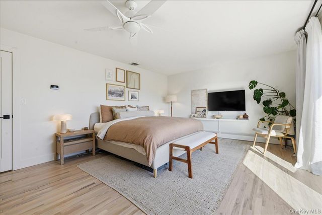 141 Annuskemunnica Road, Babylon, NY 11702