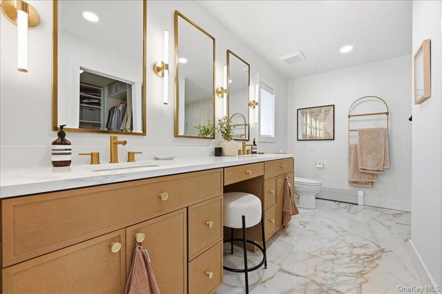 141 Annuskemunnica Road, Babylon, NY 11702